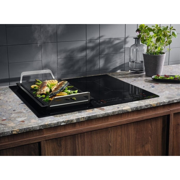 Варильна поверхня Electrolux CIV634