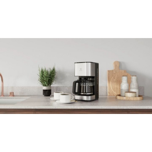 Кавоварка Electrolux E3CM1-3ST