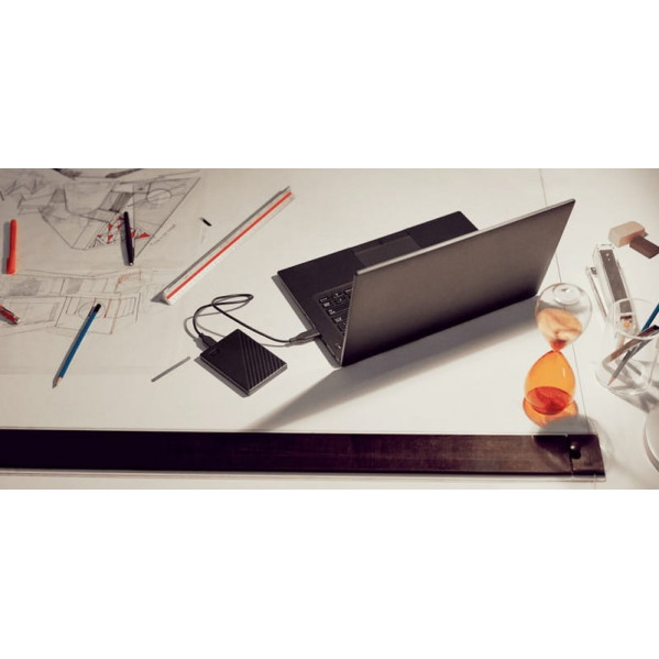 Зовнішній жорсткий диск 2.5" USB 4.0TB WD My Passport Black (WDBPKJ0040BBK-WESN)