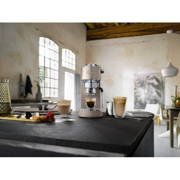 Кавоварка рожкова Delonghi EC 885 BG