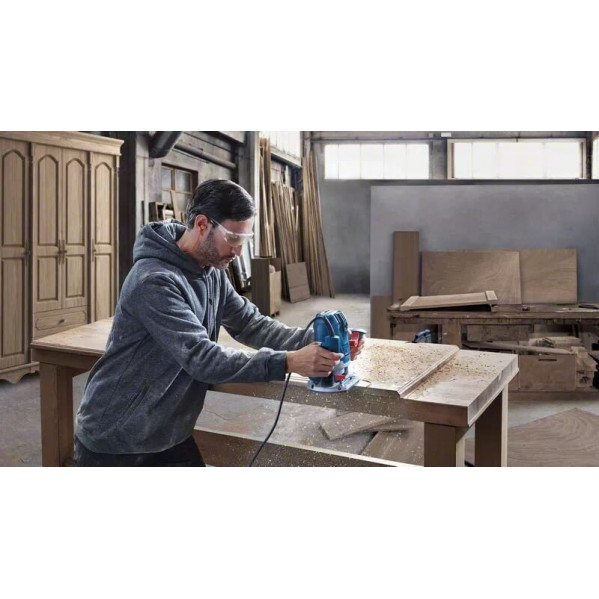 Фрезер Bosch Professional GOF 130 (0.601.6B7.000)