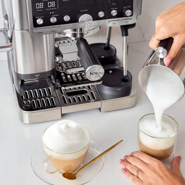 Кавомашина Ninja Luxe Cafe Essential ES701EU