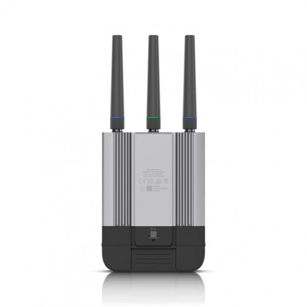 Бездротовий маршрутизатор Ubiquiti Mobile Router Industrial (UMR-industrial)